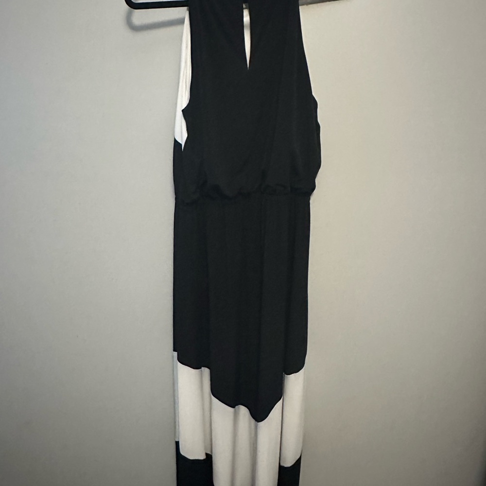 Vince Camuto white and black maxi halter dress - Picture 3 of 10